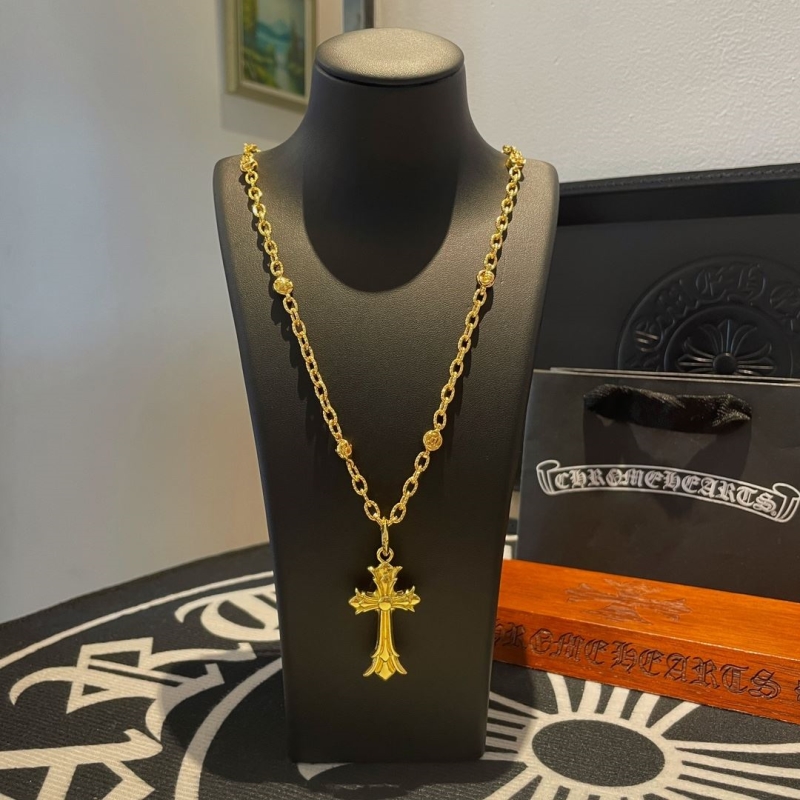 Ch**me He**ts necklaces
